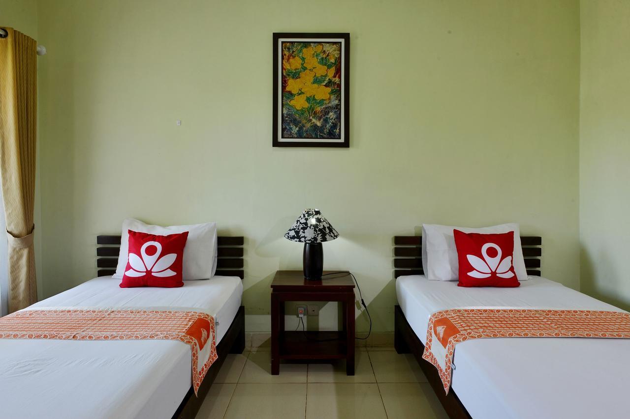 Zen Rooms Pakualaman Jogjakarta Buitenkant foto
