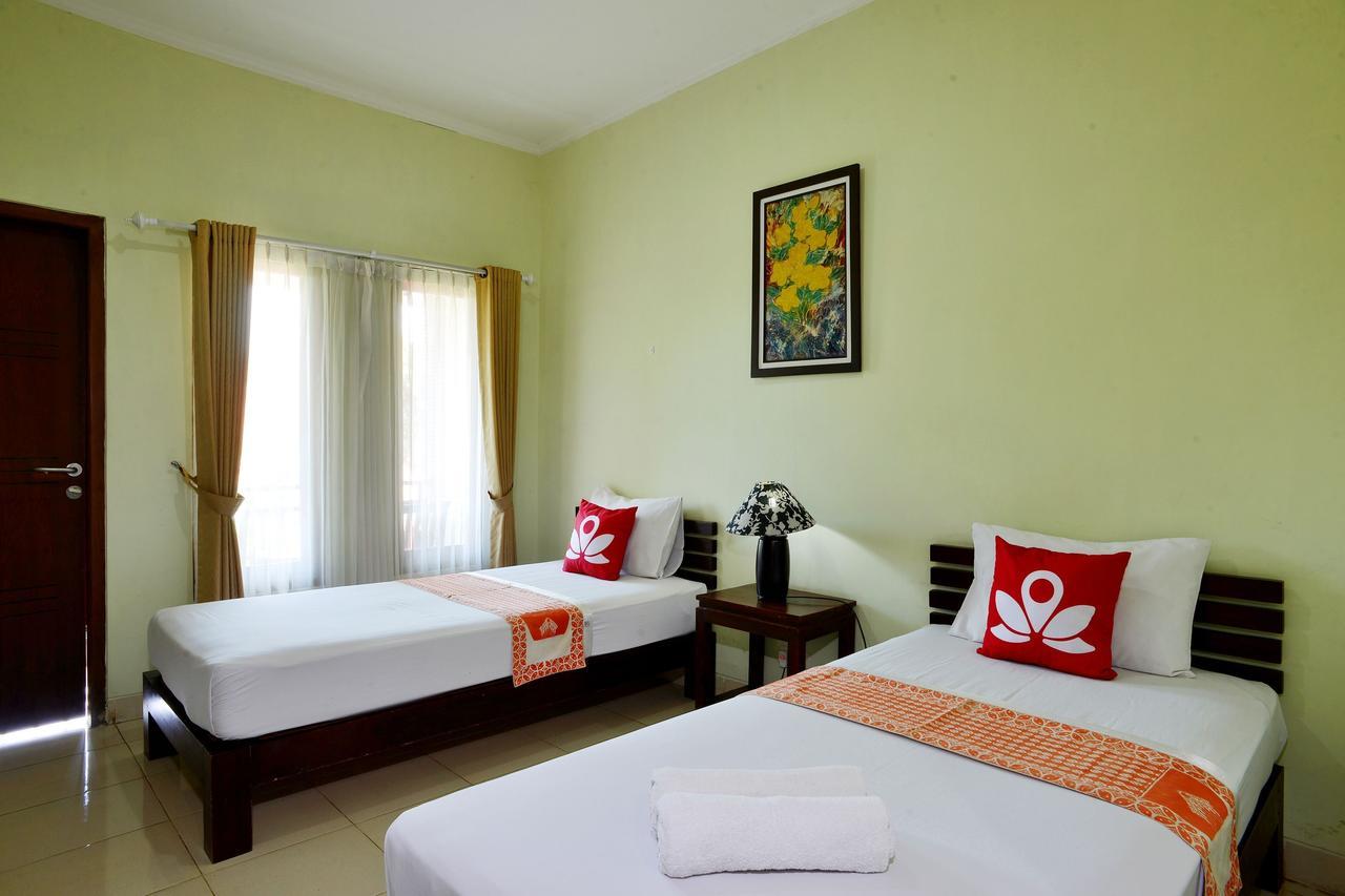 Zen Rooms Pakualaman Jogjakarta Buitenkant foto
