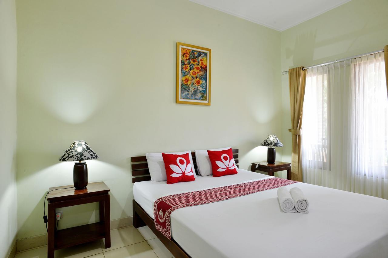 Zen Rooms Pakualaman Jogjakarta Buitenkant foto