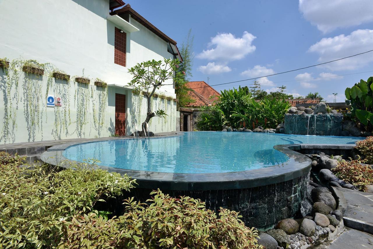 Zen Rooms Pakualaman Jogjakarta Buitenkant foto
